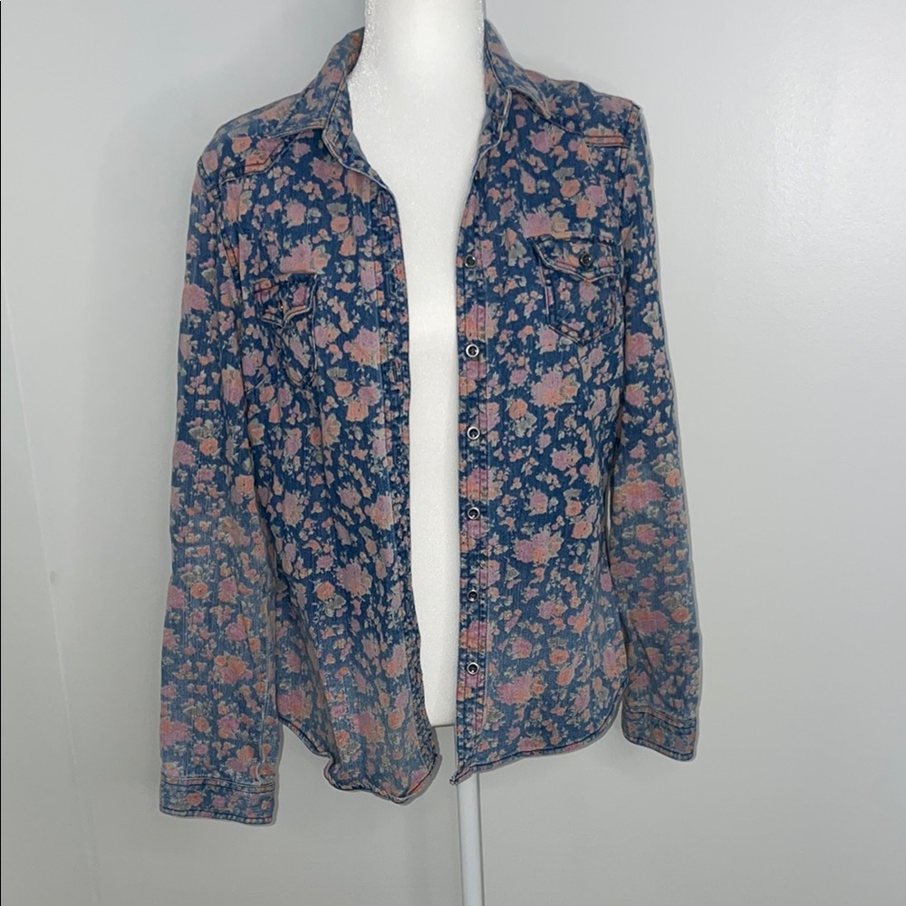 American Rag Blue and Pink Button Down Shirt